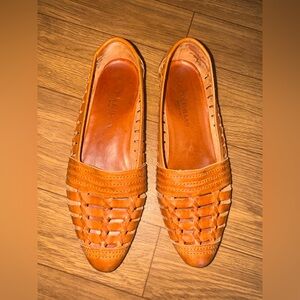 Vintage Cole Haan flats style saddle tan shoes 8.5